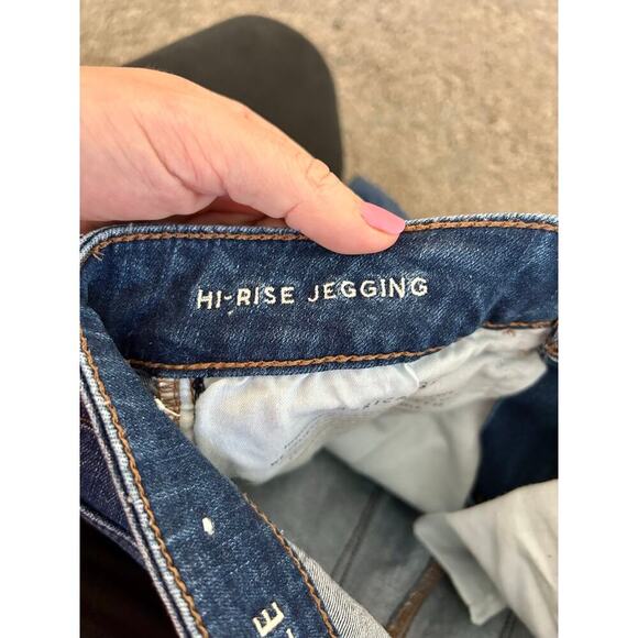 American Eagle Distress Hi-Rise Jegging size 6 short - Picture 7 of 7